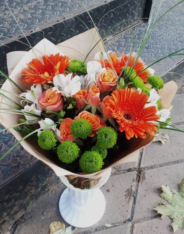 Букет цветов из: Герберы, Хризантемы, Альстромерии и Розы в Воротынец