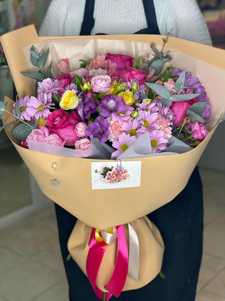 Букет цветов из: Хризантемы, Гвоздики и Альстромерии в Воротынец