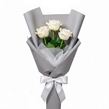 Букет 3 белые розы в Воротынец