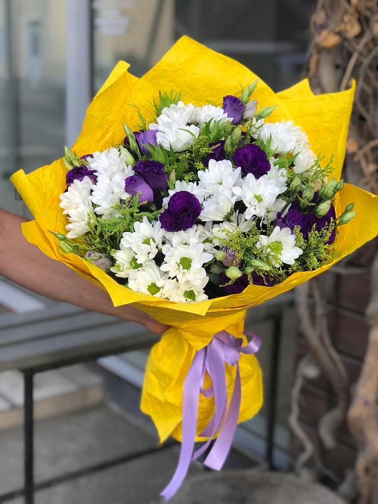 Букет цветов из: Ирисы, Хризантемы и Ромашки в Воротынец