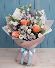 Букет цветов из:  Лизиантусы, Розы, Альстромерии и Гипсофила в Воротынец