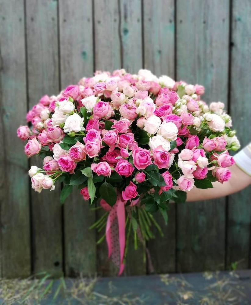 Букет Розовые кустовые розы Натали и Лав Лидия в Воротынец