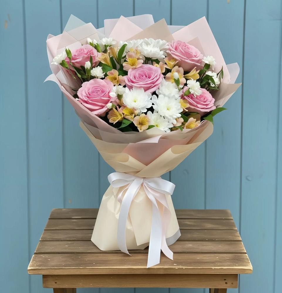 Букет цветов из: Гвоздики, Орхидеи и Розы в Воротынец