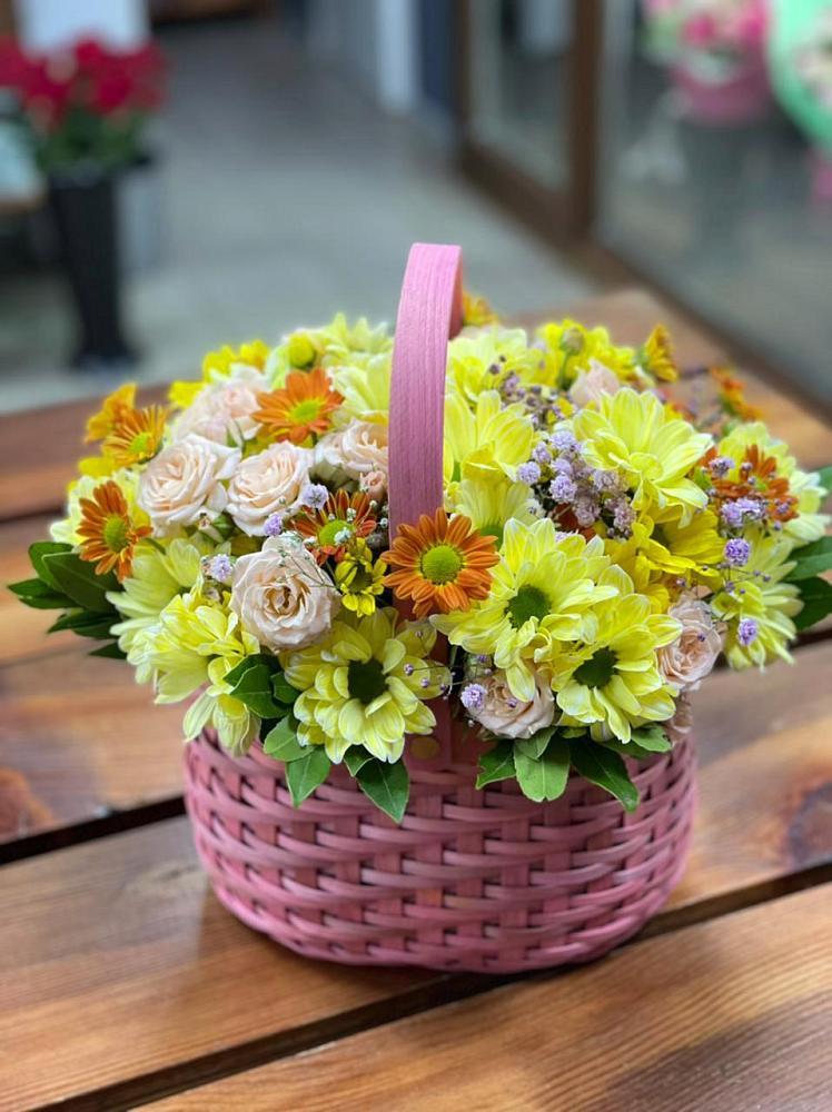 Цветочная композиция из Хризантемы и Розы в корзине в Воротынец