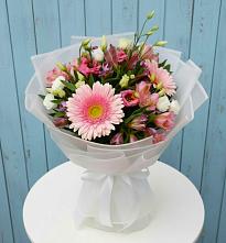 Букет цветов из:  Герберы, Альстромерии и Лизиантусы в Воротынец