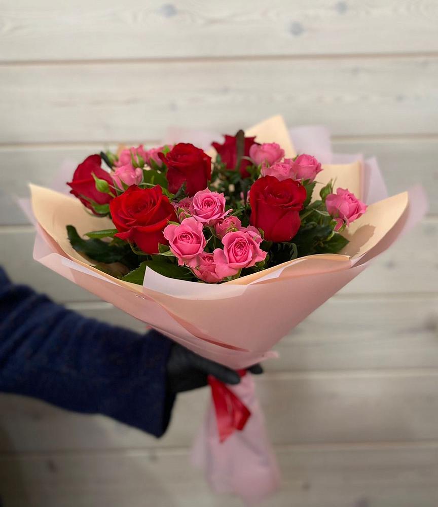 Букет цветов из: Розы в Воротынец