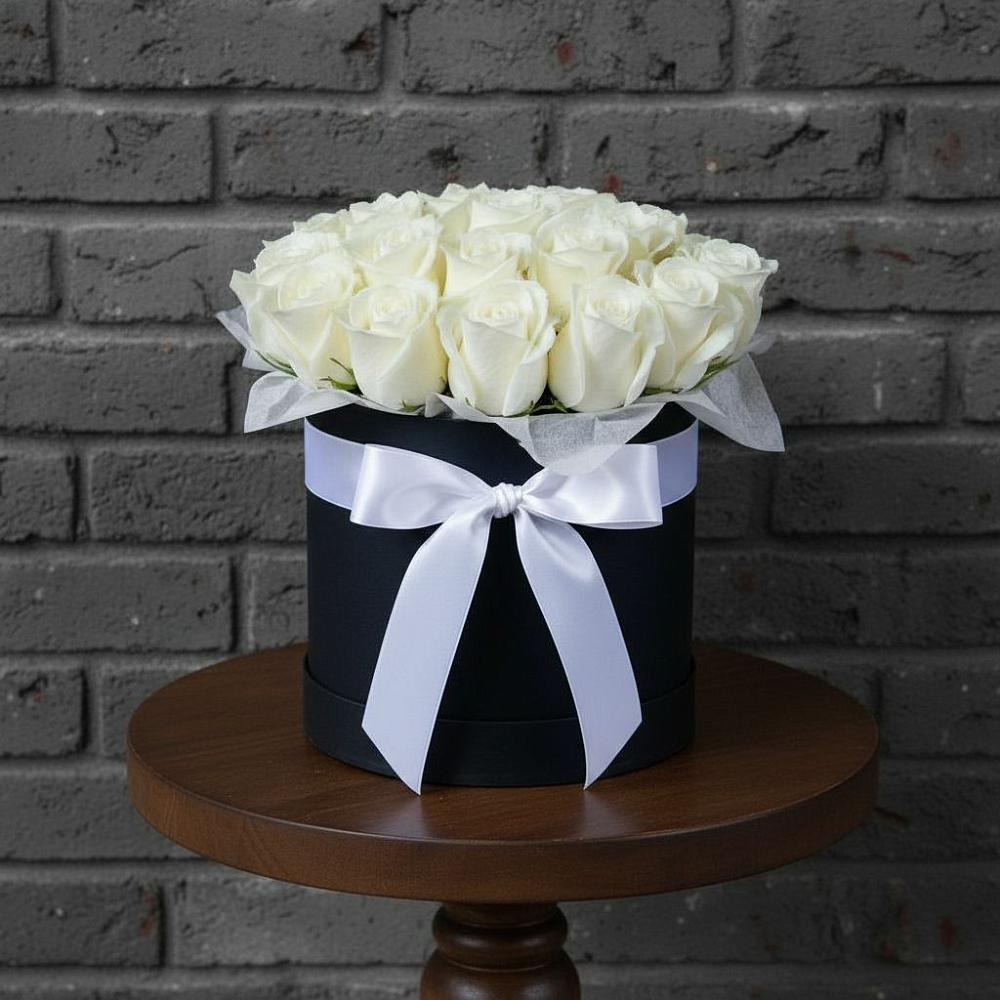 Цветочная композиция из Розы в шляпной коробке в Воротынец