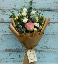 Букет цветов из:  Розы и Лизиантусы в Воротынец