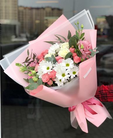 Букет цветов из: Розы, Лизиантусы и Хризантемы в Воротынец